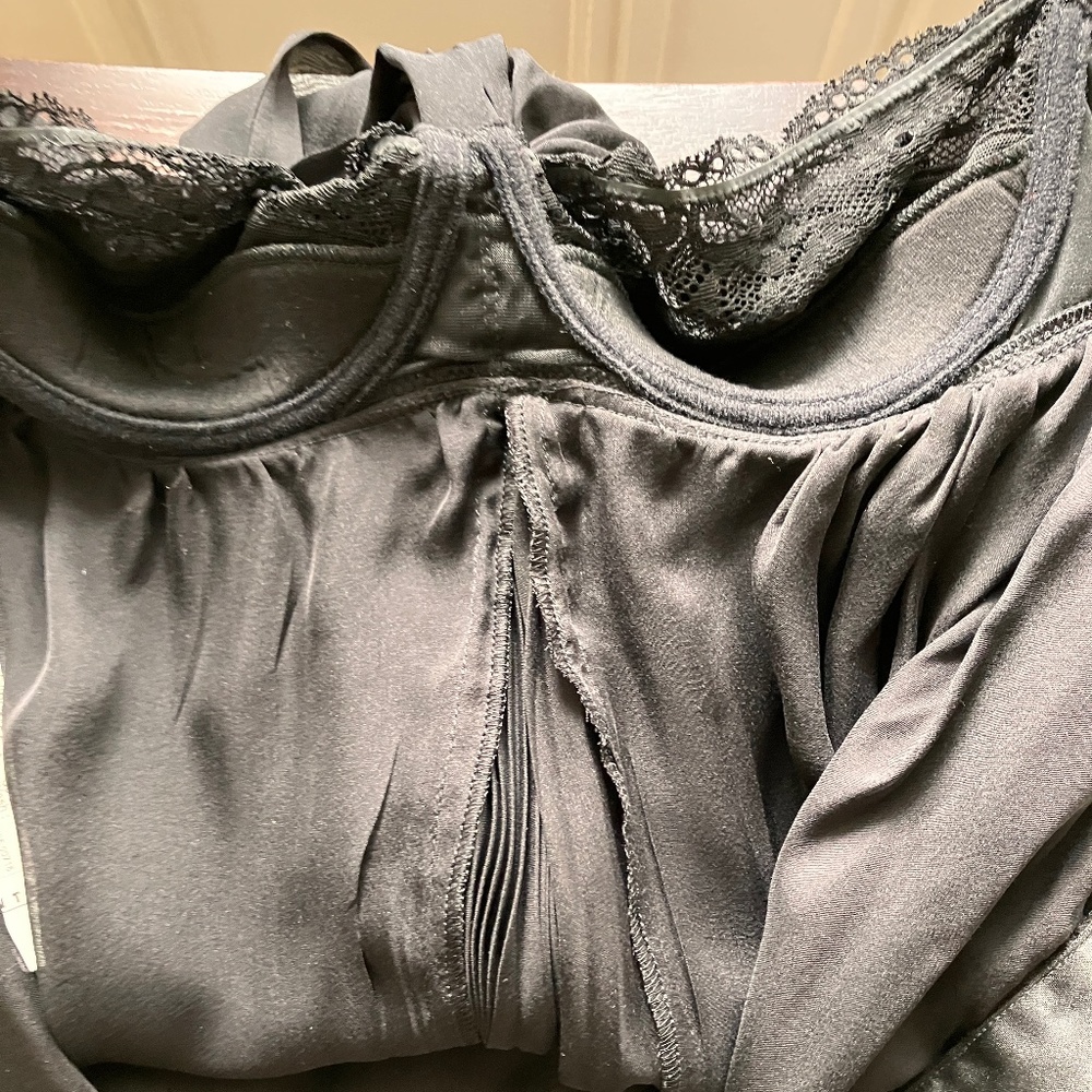 NWT D&G SILKY BOW TOP - Picture 10 of 14